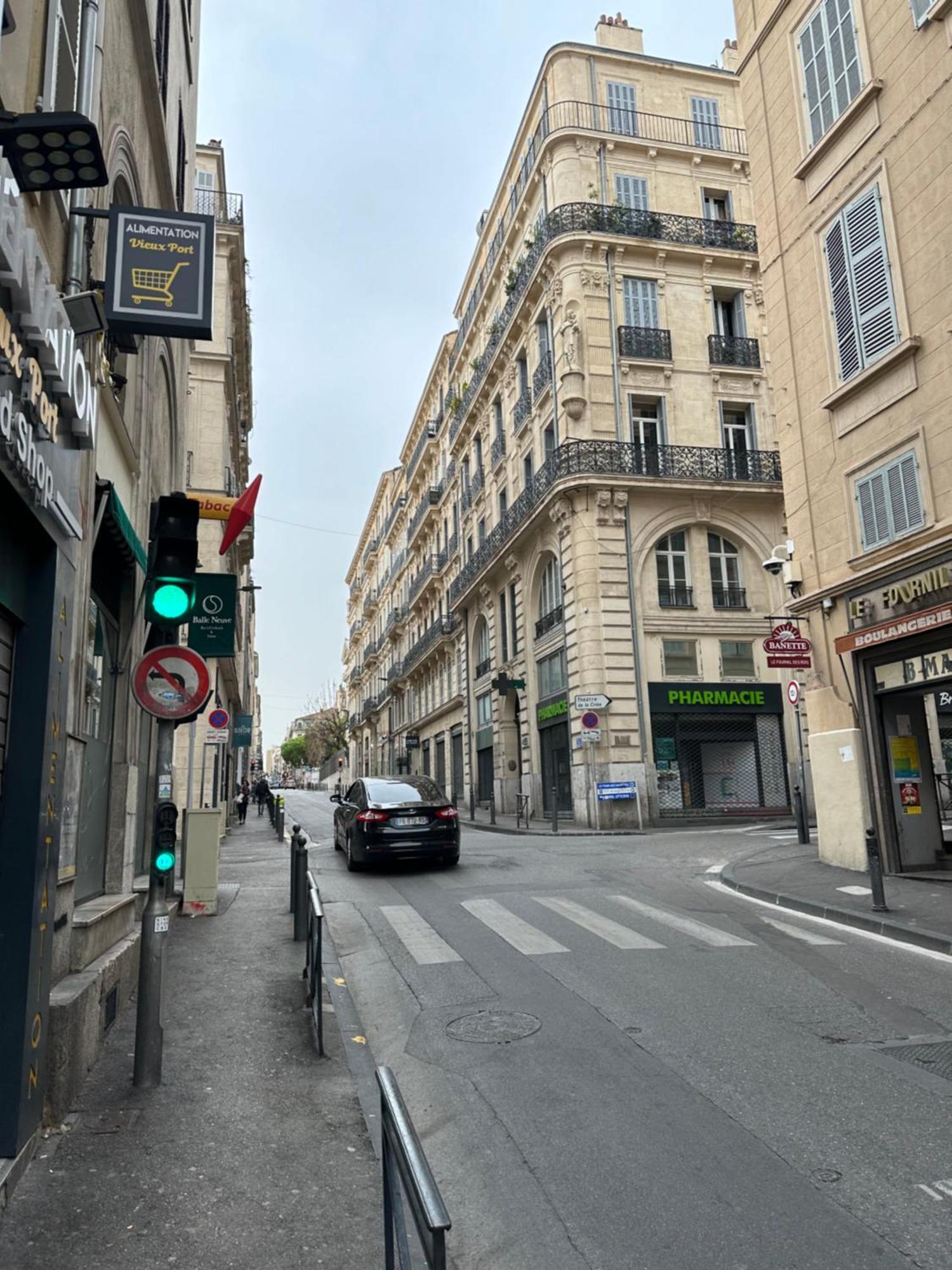 Vieux-port, Avec Garage Prive Appartement
